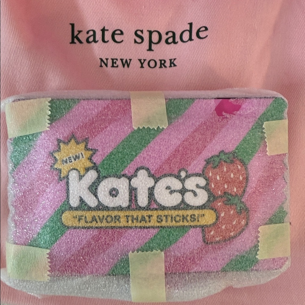 Kate spade sticky situation bag with coin holder. Both NWT. W/dust bag. - Picture 3 of 13